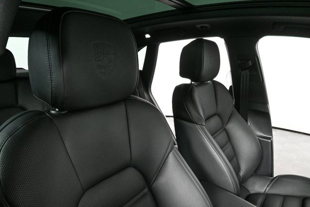 New 2026 Porsche Macan image 25