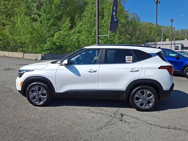 Used 2024 Kia Seltos S AWD/4WD image 2