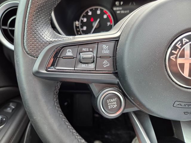Used 2023 Alfa Romeo Stelvio Ti image 35