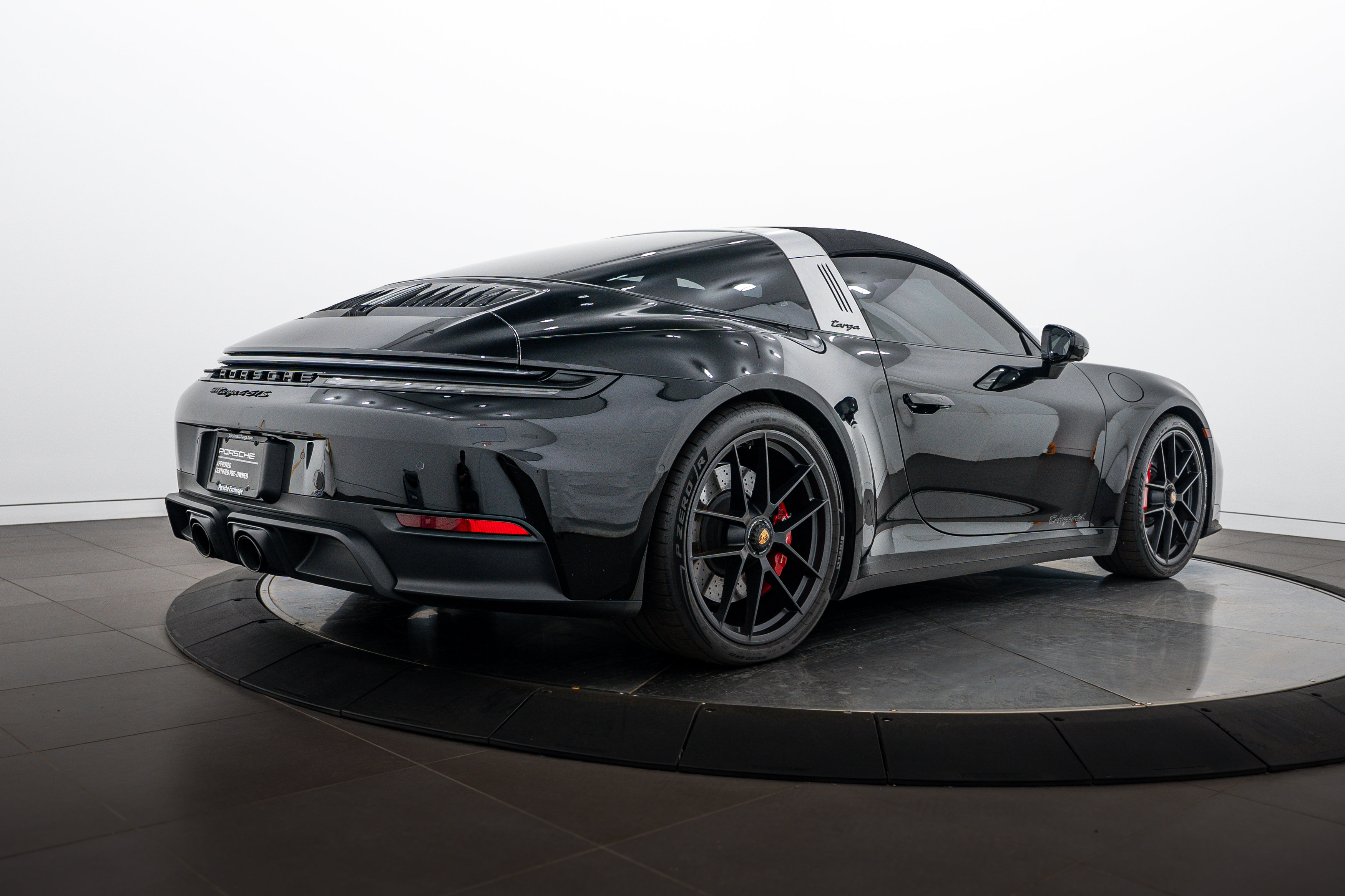 Certified 2025 Porsche 911 Targa 4 GTS AWD/4WD image 32