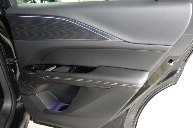 Used 2025 Cadillac Lyriq Luxury w/ LPO, Floor Liner Package AWD/4WD image 24
