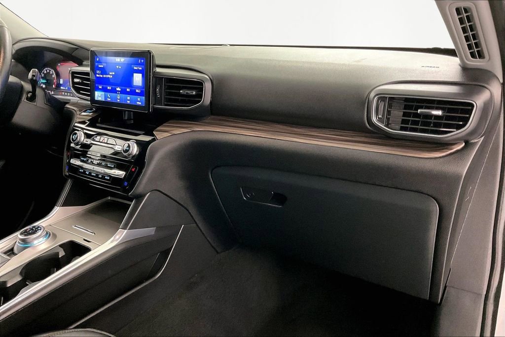 Used 2023 Ford Explorer Limited image 22