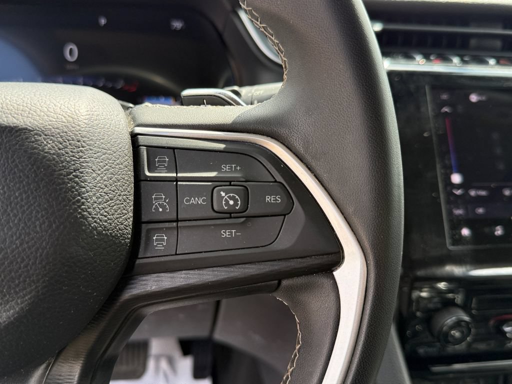 Used 2024 Jeep Grand Cherokee Laredo RWD image 18