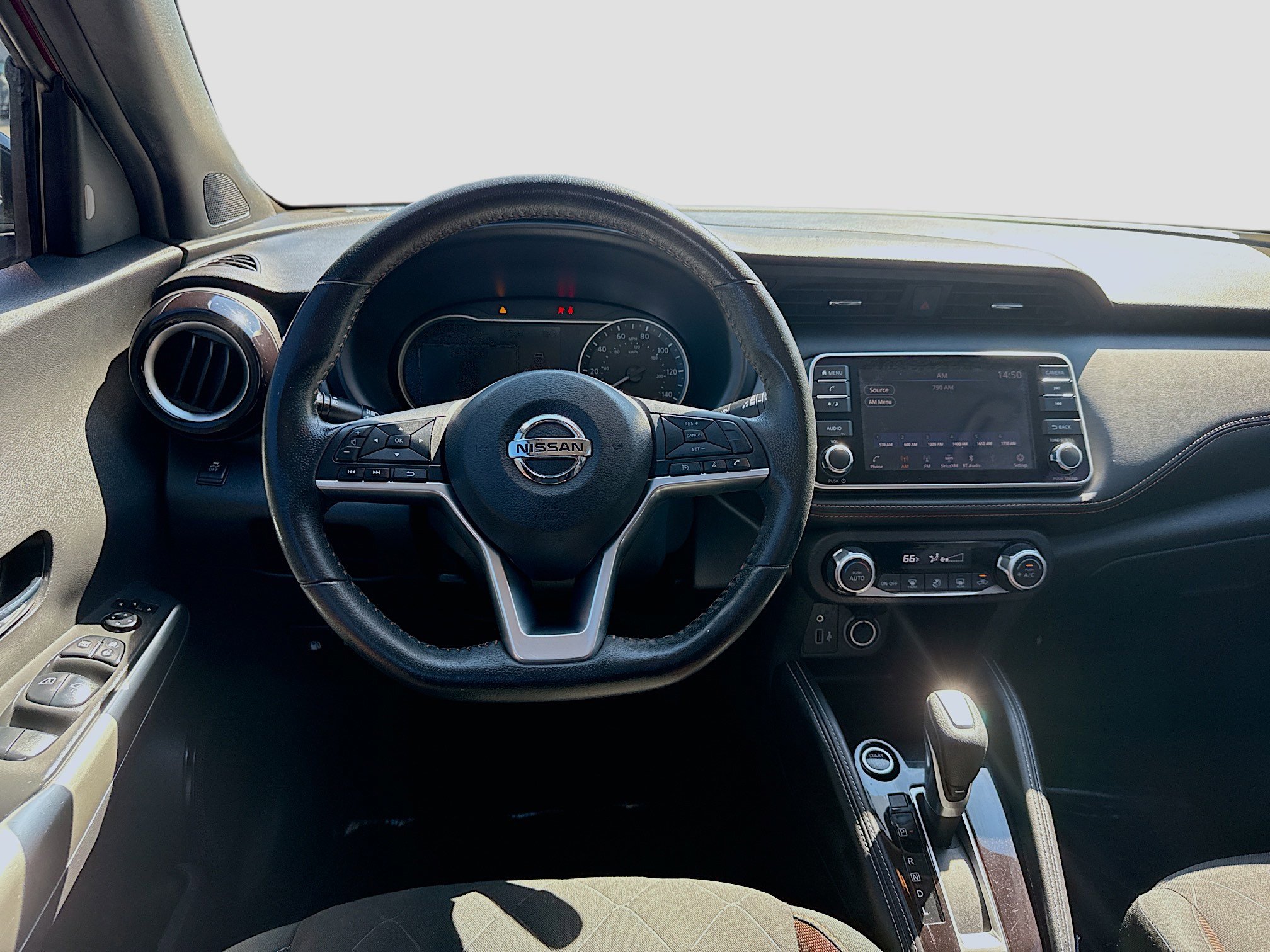 Used 2019 Nissan Kicks SR w/ Exterior Package image 20