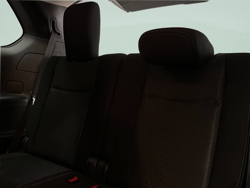 Used 2018 Nissan Pathfinder SV AWD/4WD image 16