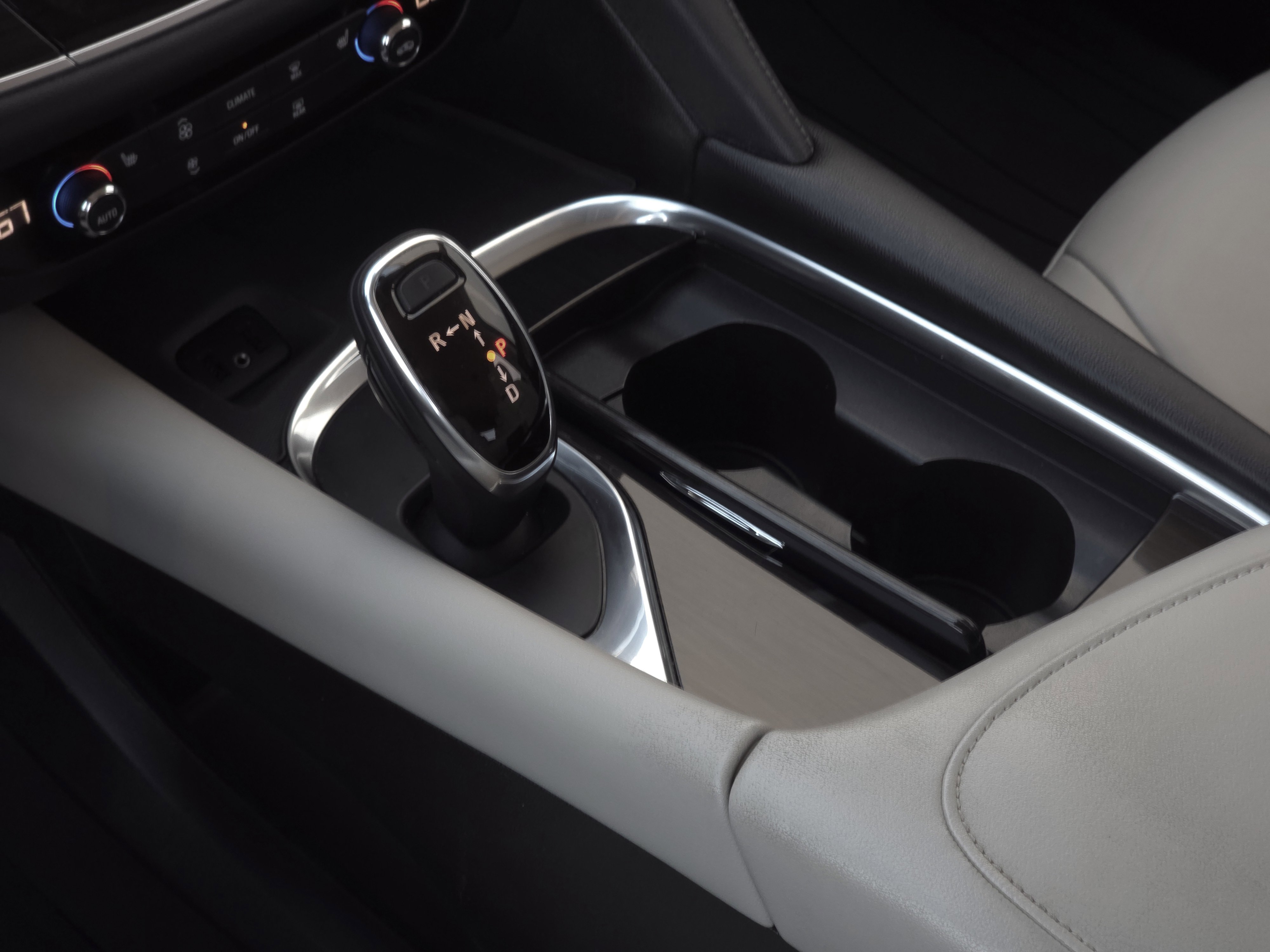 Used 2019 Buick Enclave Essence image 13