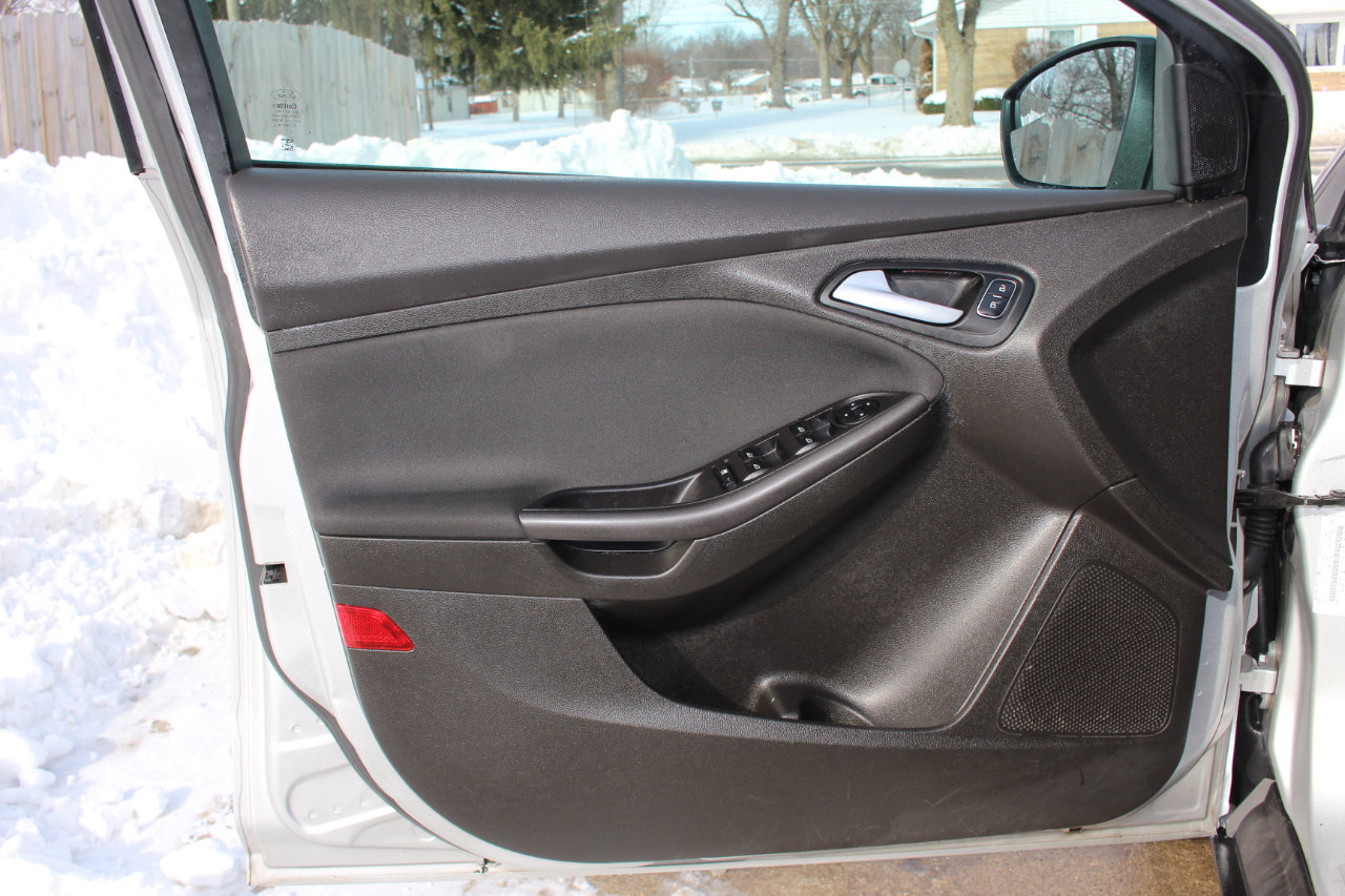 Used 2016 Ford Focus SE w/ Equipment Group 201A image 12