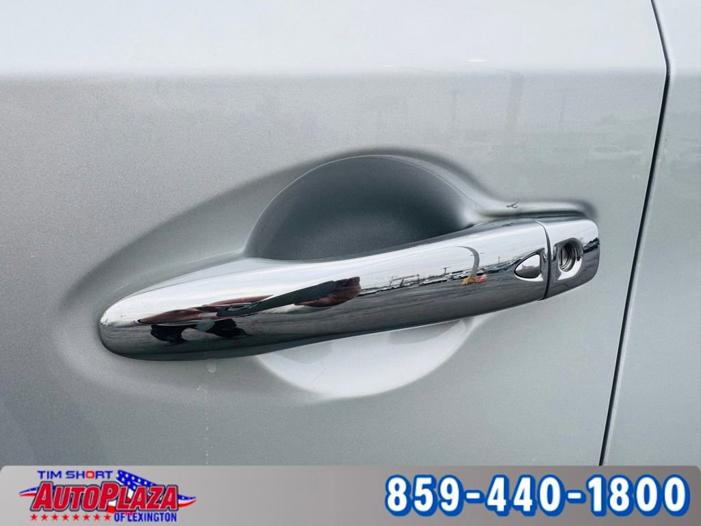 Used 2023 Nissan Murano S image 18