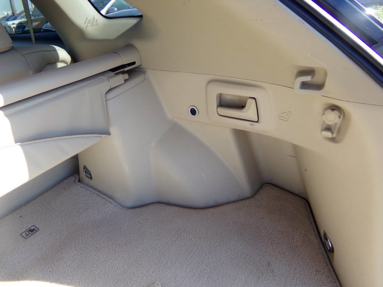 Used 2015 Toyota Venza Limited AWD/4WD image 39