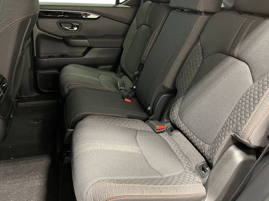 New 2025 Honda Pilot Sport image 25