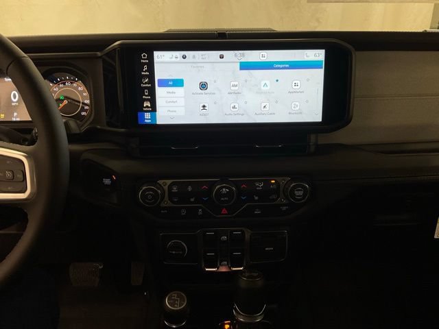 New 2026 Jeep Wrangler Unlimited Sahara w/ Whitecap Package AWD/4WD image 17