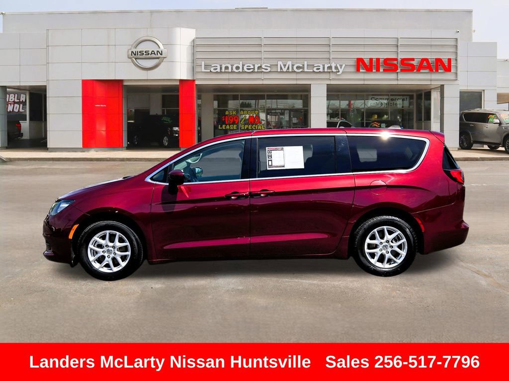 Used 2023 Chrysler Voyager LX FWD image 6