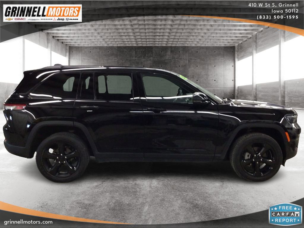 Used 2024 Jeep Grand Cherokee Altitude image 4