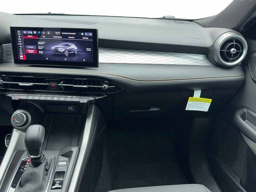 New 2025 Alfa Romeo Tonale w/ Premium Package image 17