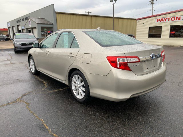 Used 2013 Toyota Camry XLE w/ Leather Pkg FWD image 2