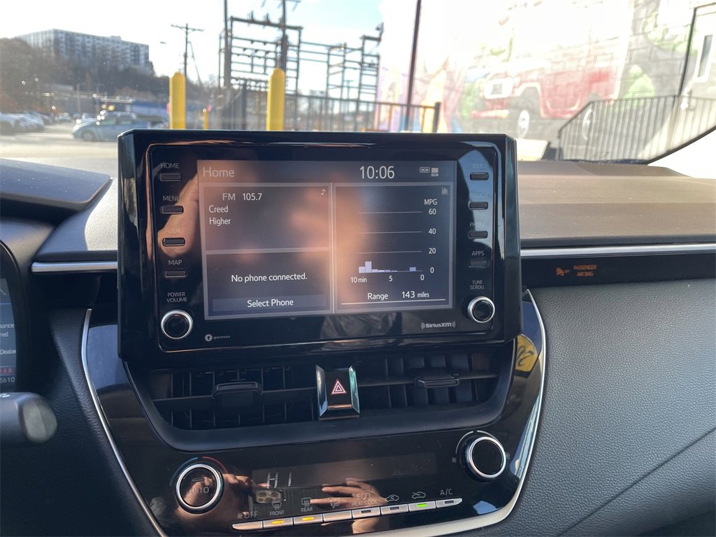 Used 2022 Toyota Corolla LE image 18