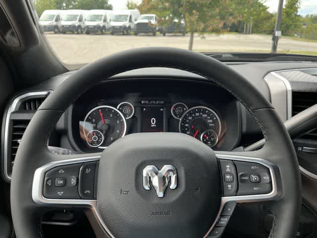 New 2026 RAM 3500 Big Horn AWD/4WD image 19