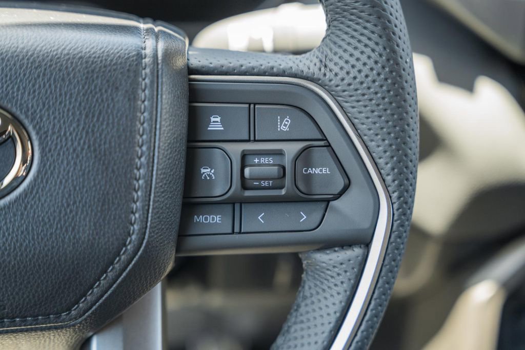 New 2026 Toyota Tundra Limited AWD/4WD image 31