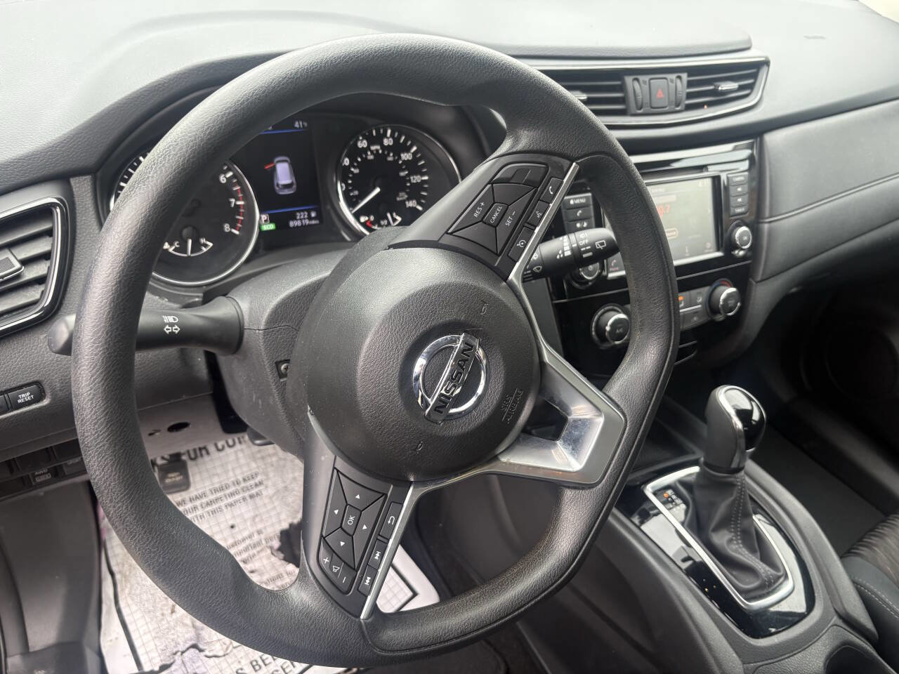 Used 2018 Nissan Rogue S image 21