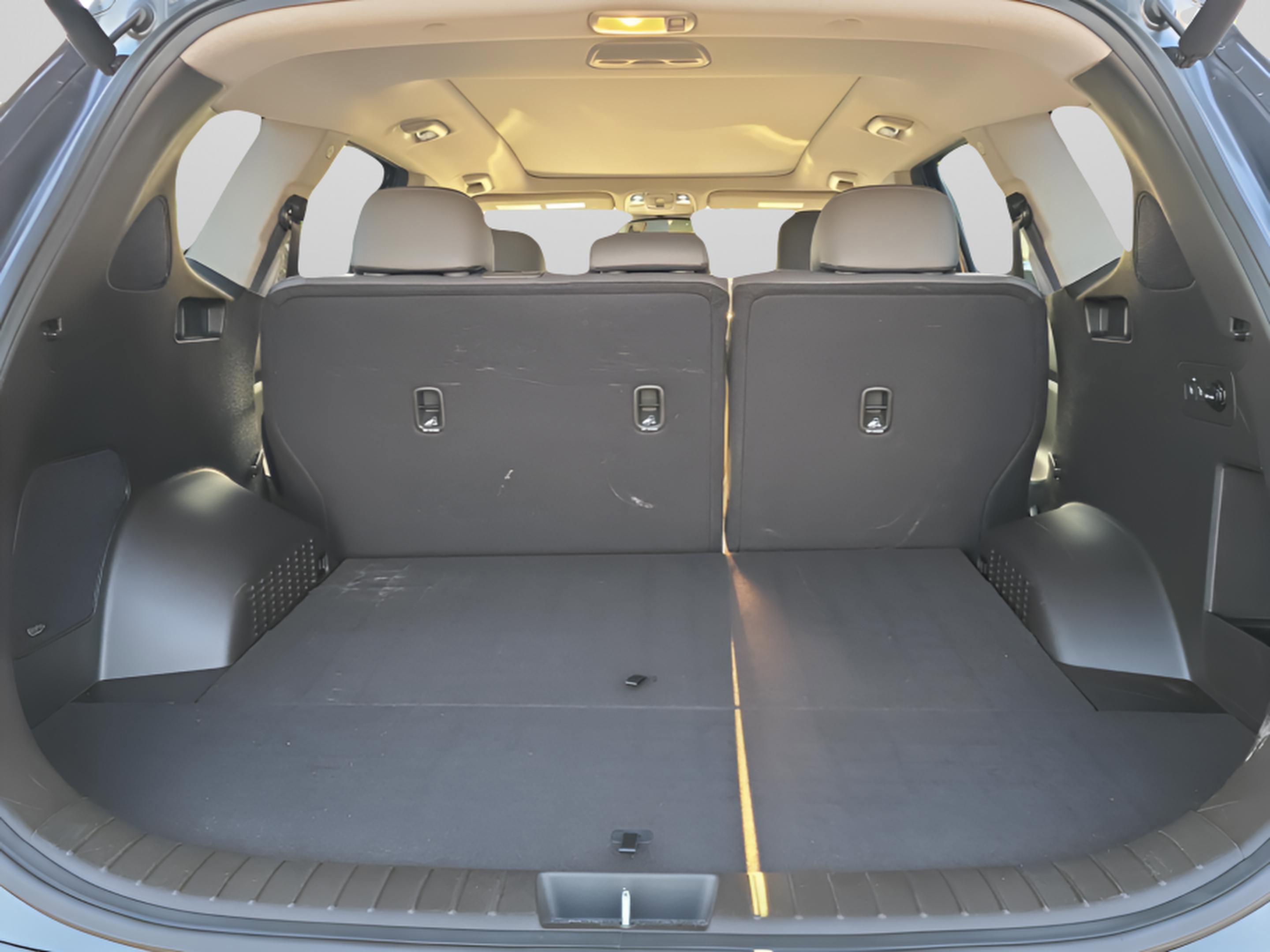 Used 2020 Hyundai Santa Fe Limited image 8