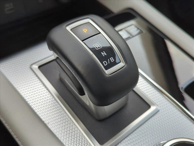 Used 2023 Mitsubishi Outlander SEL image 16