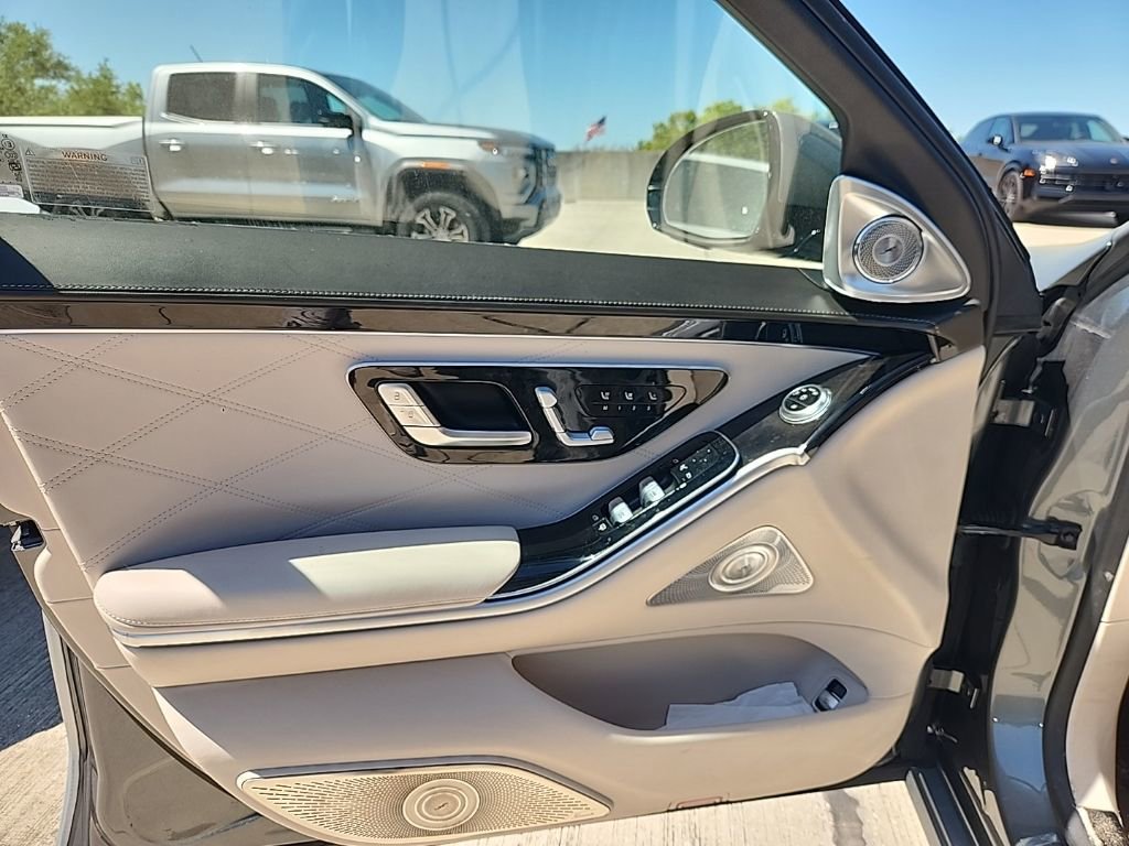 Used 2024 Mercedes-Benz Maybach S 580 4MATIC image 5