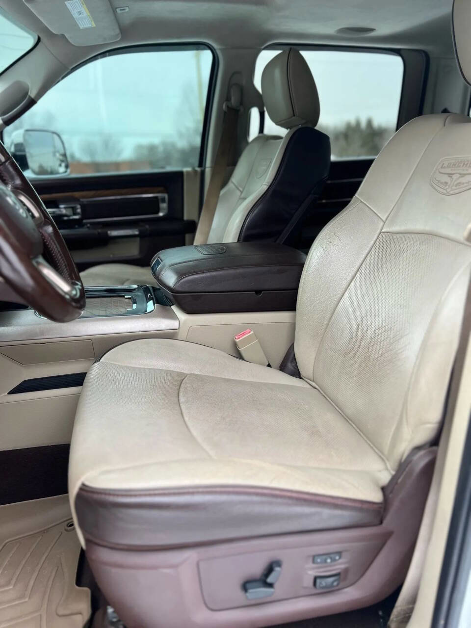 Used 2018 RAM 2500 Longhorn w/ Longhorn Southfork Package image 14