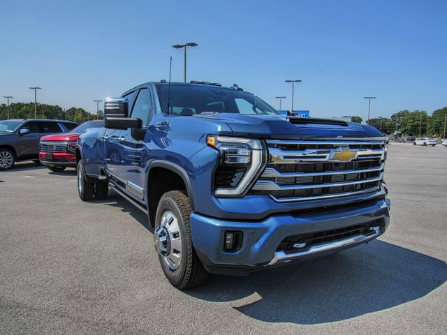 New 2026 Chevrolet Silverado 3500 High Country w/ Technology Package image 1