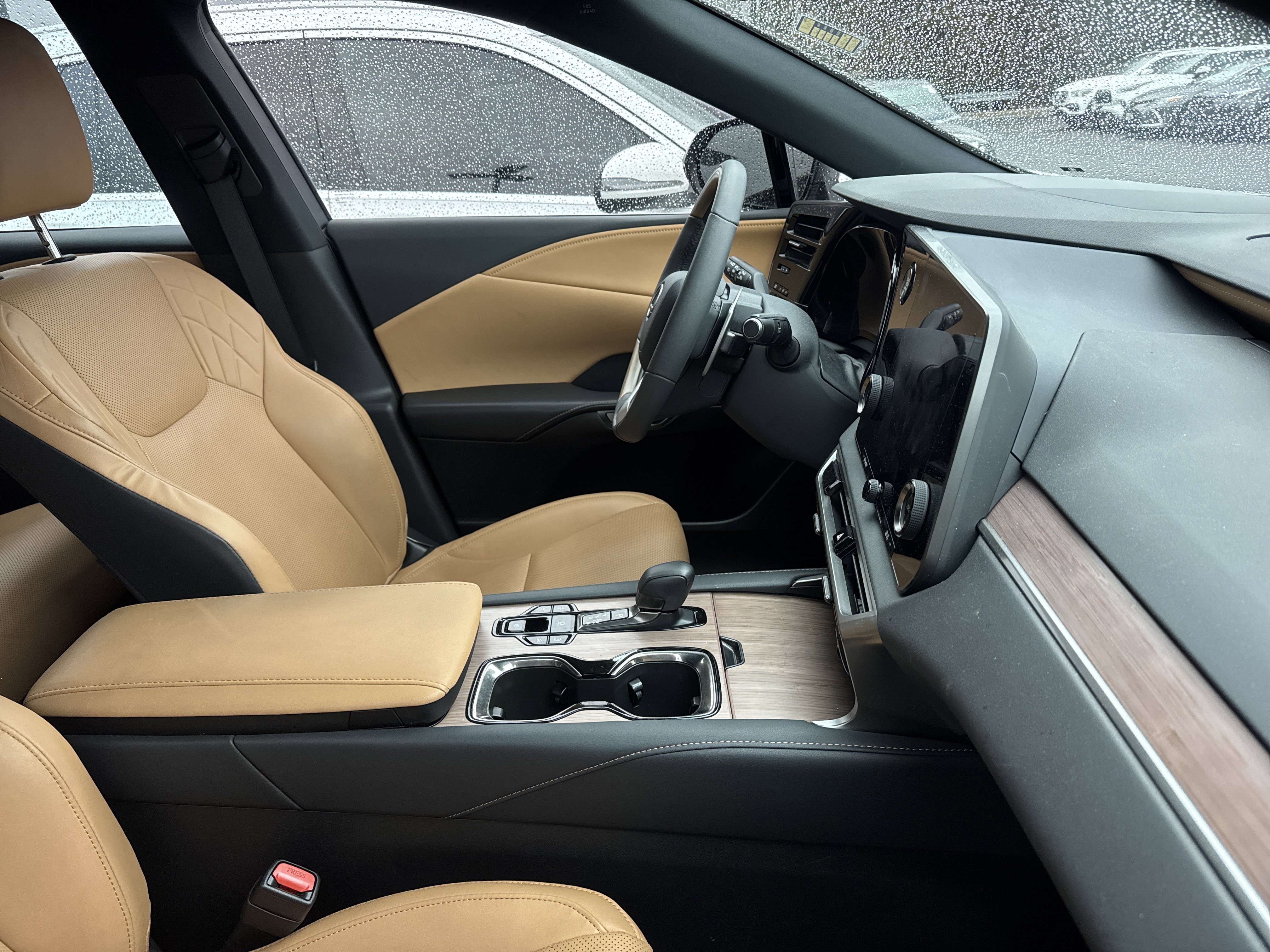 Used 2024 Lexus RX 350 Premium w/ Accessory Package image 10