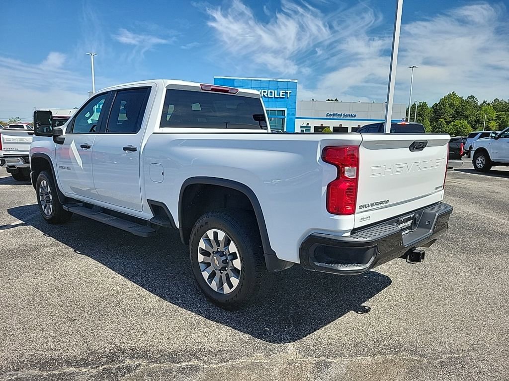 Used 2024 Chevrolet Silverado 2500 Custom w/ Custom Value Package image 5