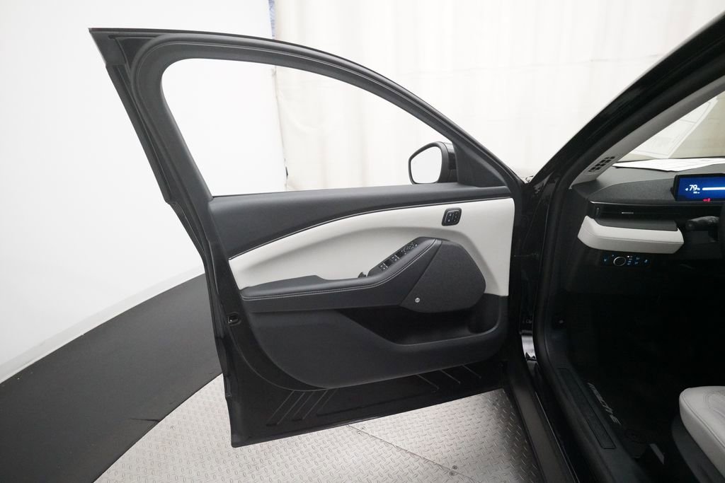 Used 2025 Ford Mustang Mach-E Premium w/ Interior Protection Package AWD/4WD image 28