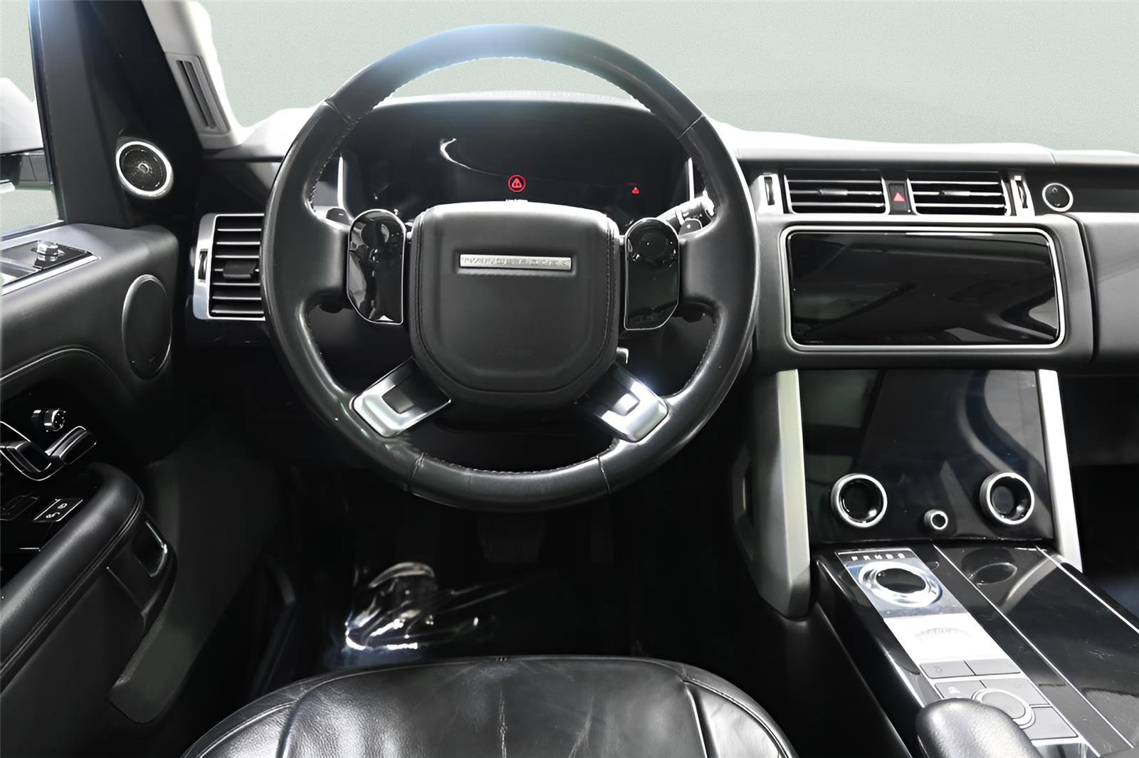 Used 2018 Land Rover Range Rover AWD/4WD image 11