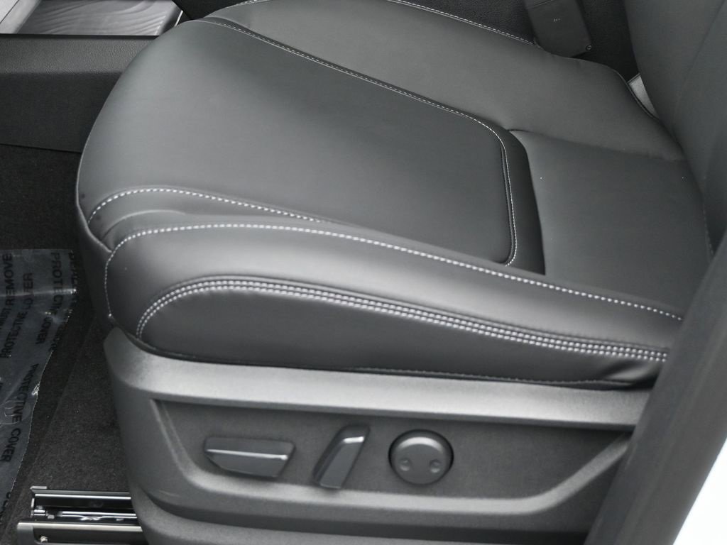 New 2026 INFINITI QX80 Pure w/ Cargo Package image 18