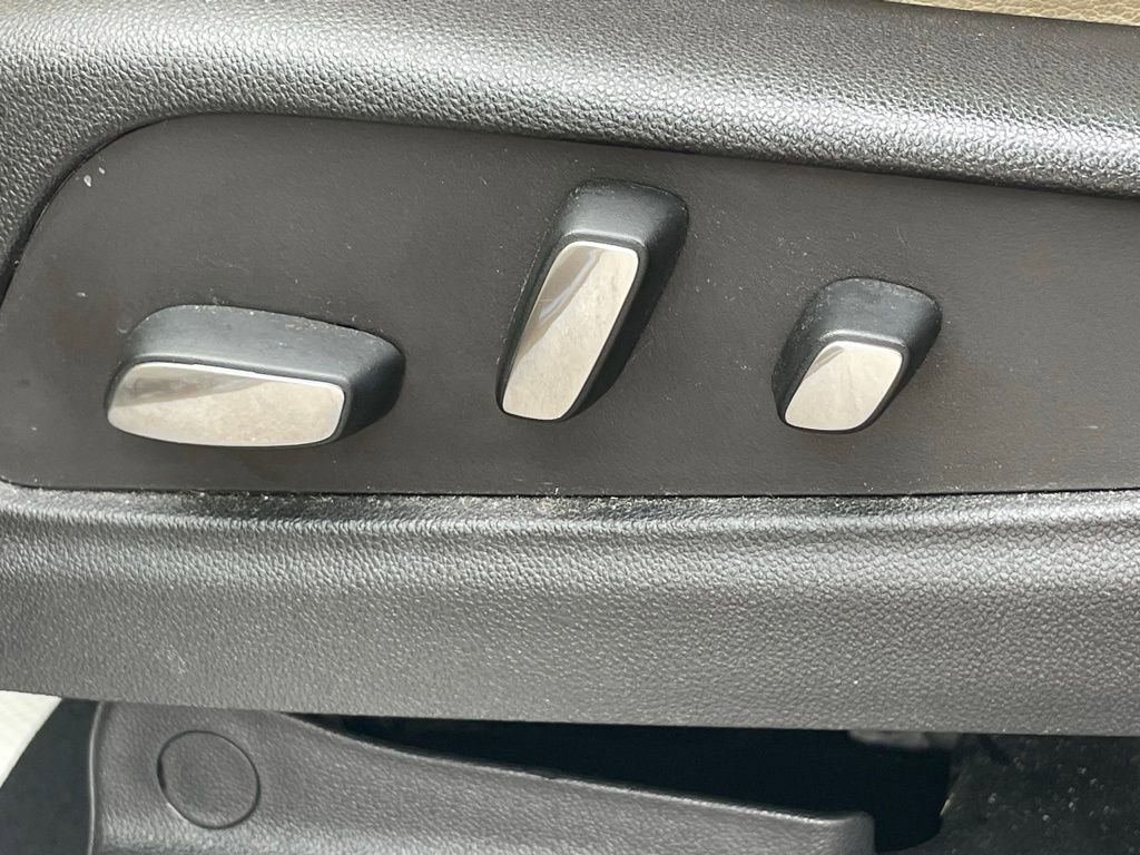 Used 2017 Cadillac XT5 Premium Luxury w/ LPO, Wheel Lock Package image 27