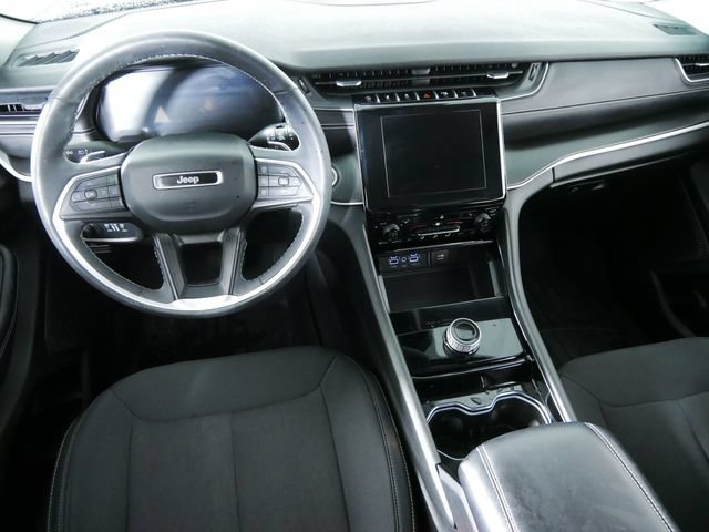 Used 2023 Jeep Grand Cherokee L Laredo w/ Luxury Tech Group I AWD/4WD image 3