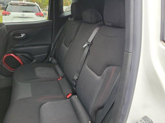 Used 2017 Jeep Renegade Trailhawk image 12