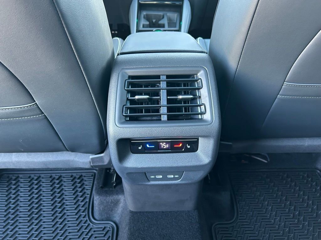 Used 2026 Volkswagen Tiguan SEL R-Line image 62