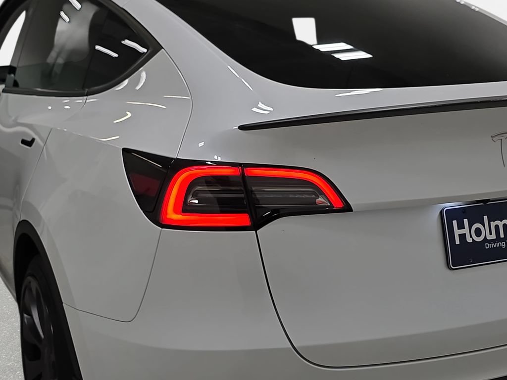 Used 2024 Tesla Model Y Performance AWD/4WD image 33