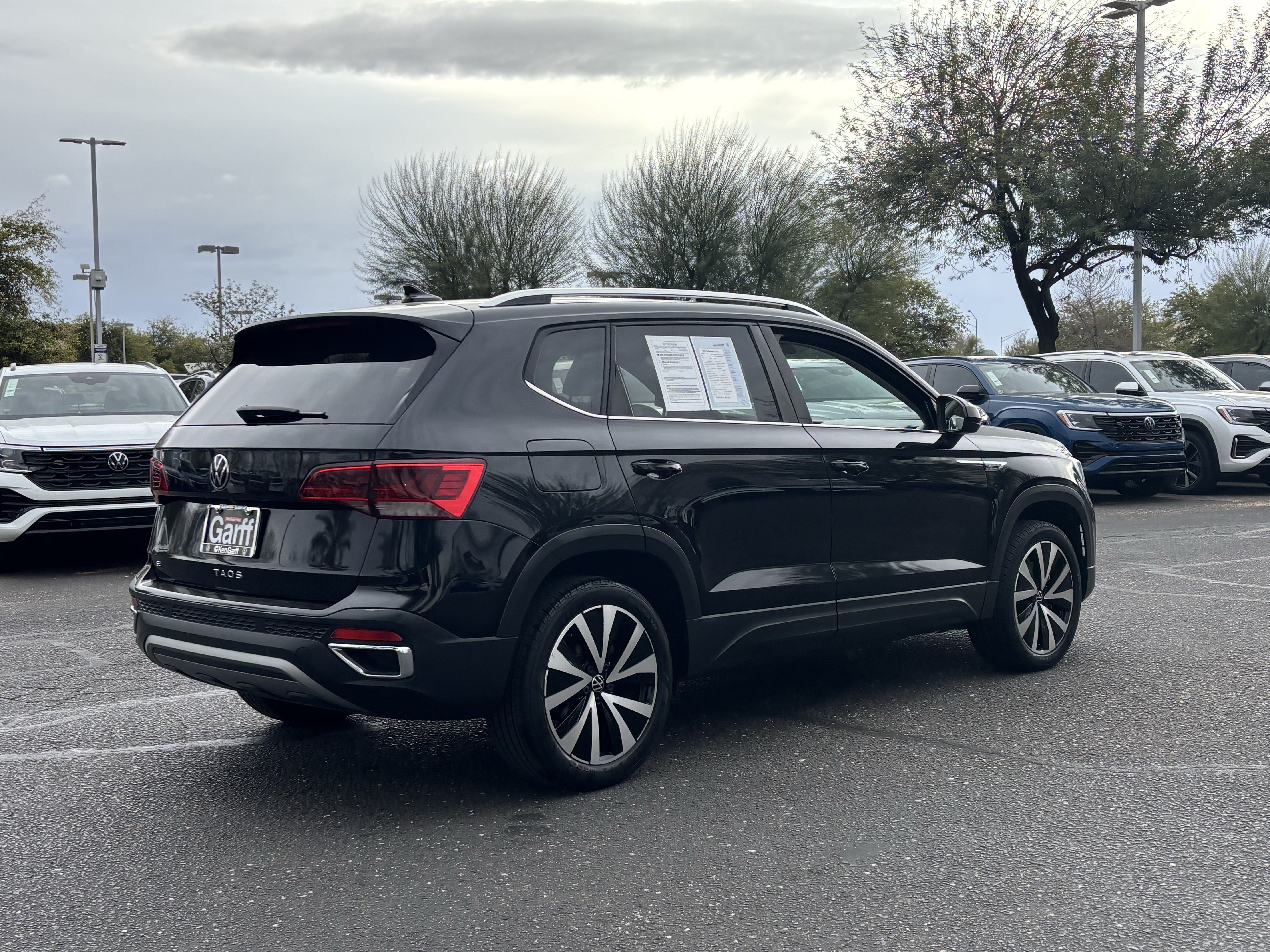 New 2026 Volkswagen Taos SE FWD image 5