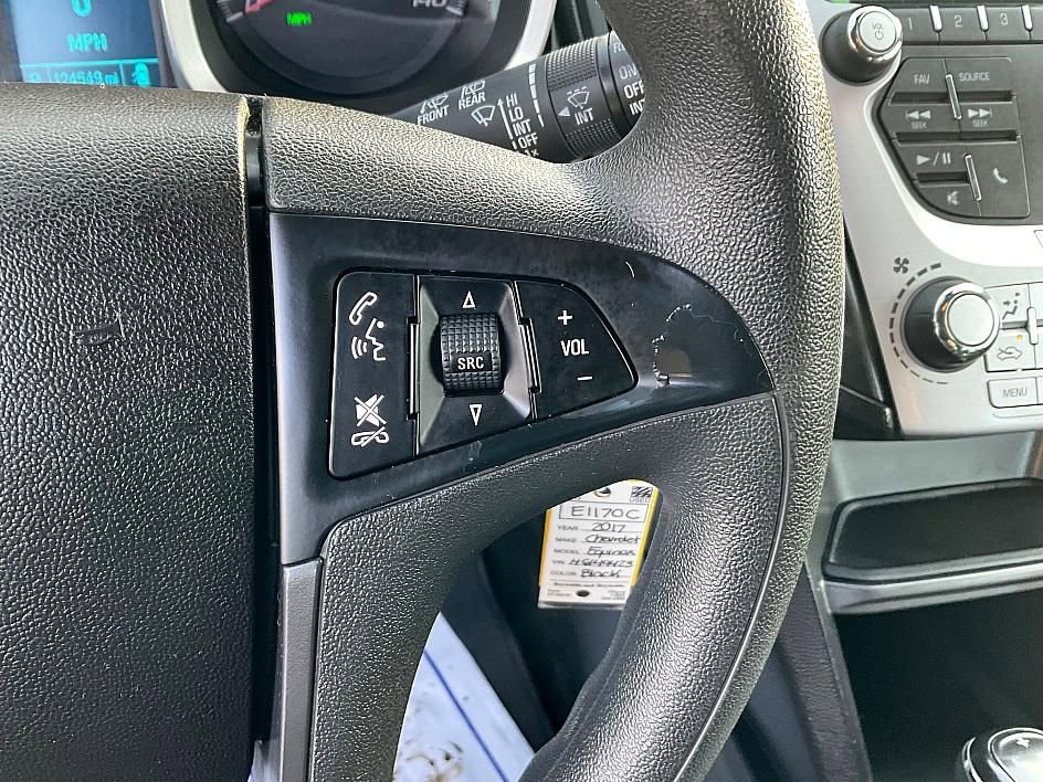 Used 2017 Chevrolet Equinox LS image 28