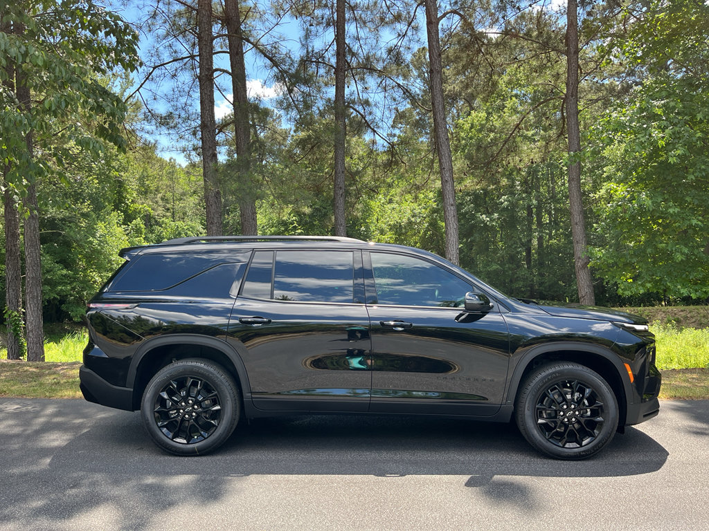 New 2026 Chevrolet Traverse LT FWD image 12