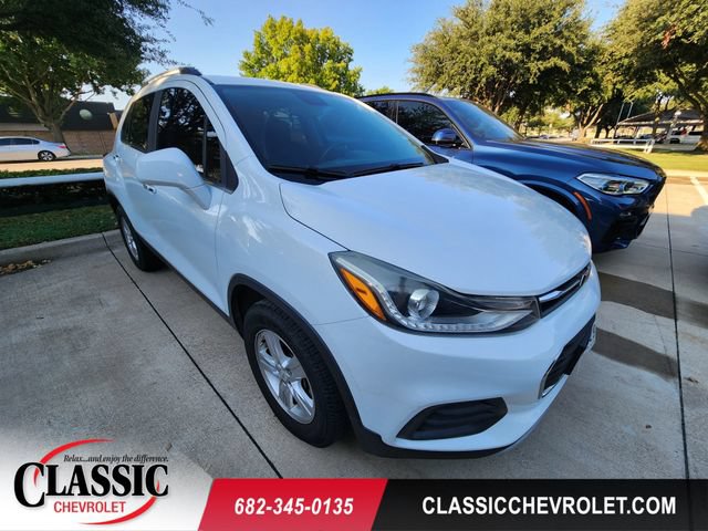 Used 2018 Chevrolet Trax LT w/ LT Convenience Package FWD image 1