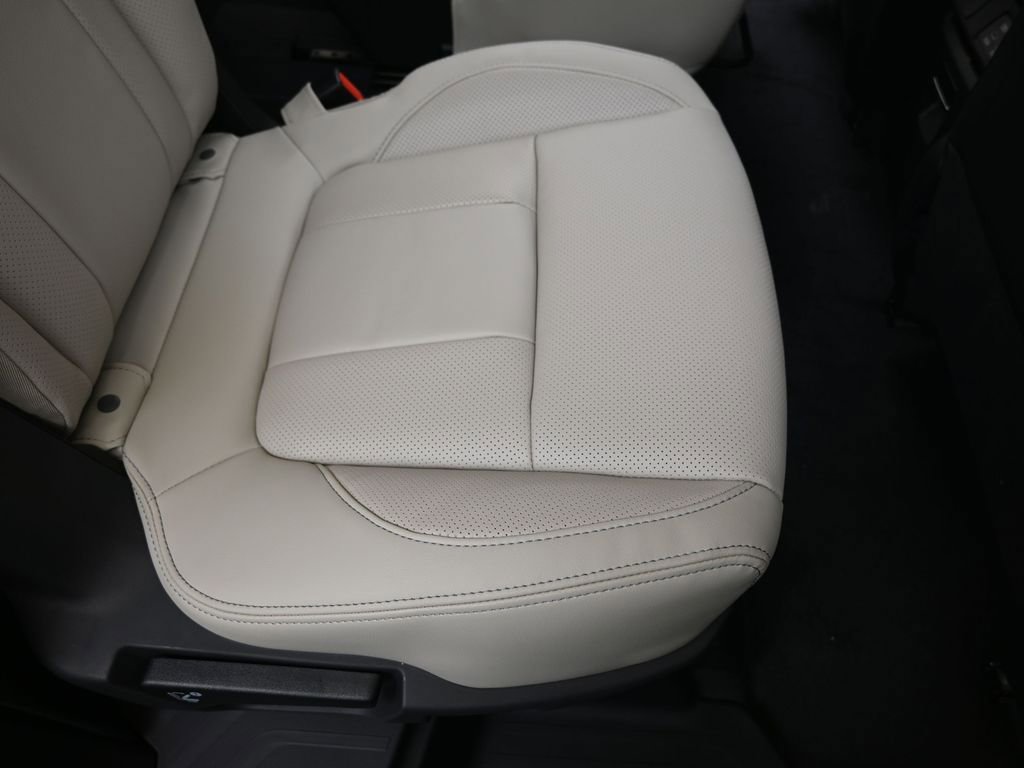 New 2026 Subaru Ascent Limited image 16