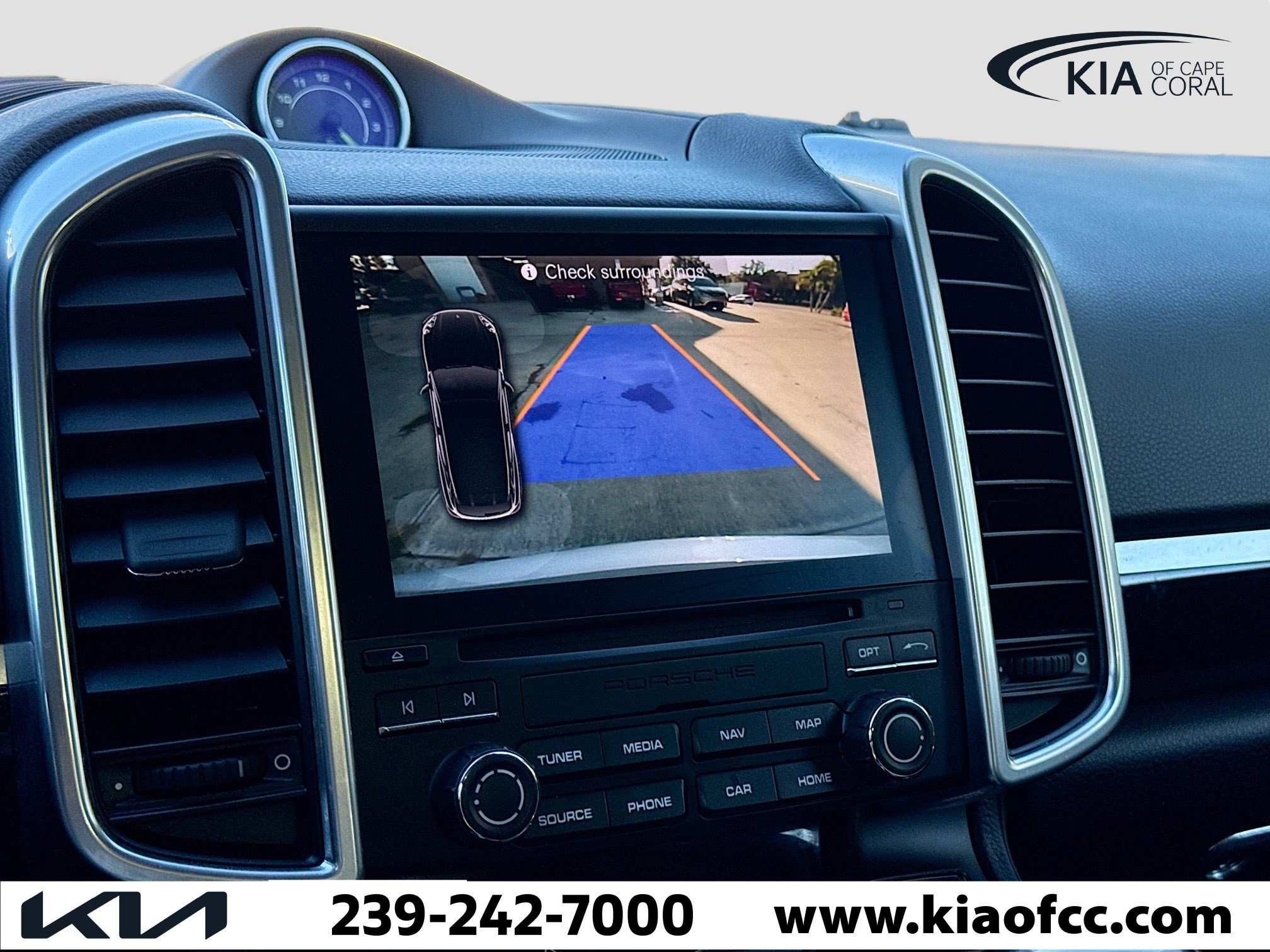 Used 2017 Porsche Cayenne S image 32