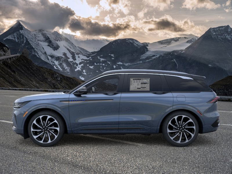 New 2026 Lincoln Nautilus Black Label image 3