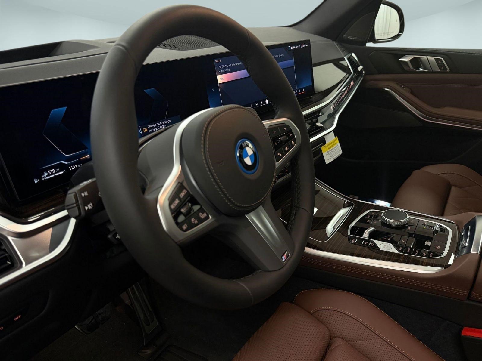 New 2026 BMW X5 xDrive50e image 4