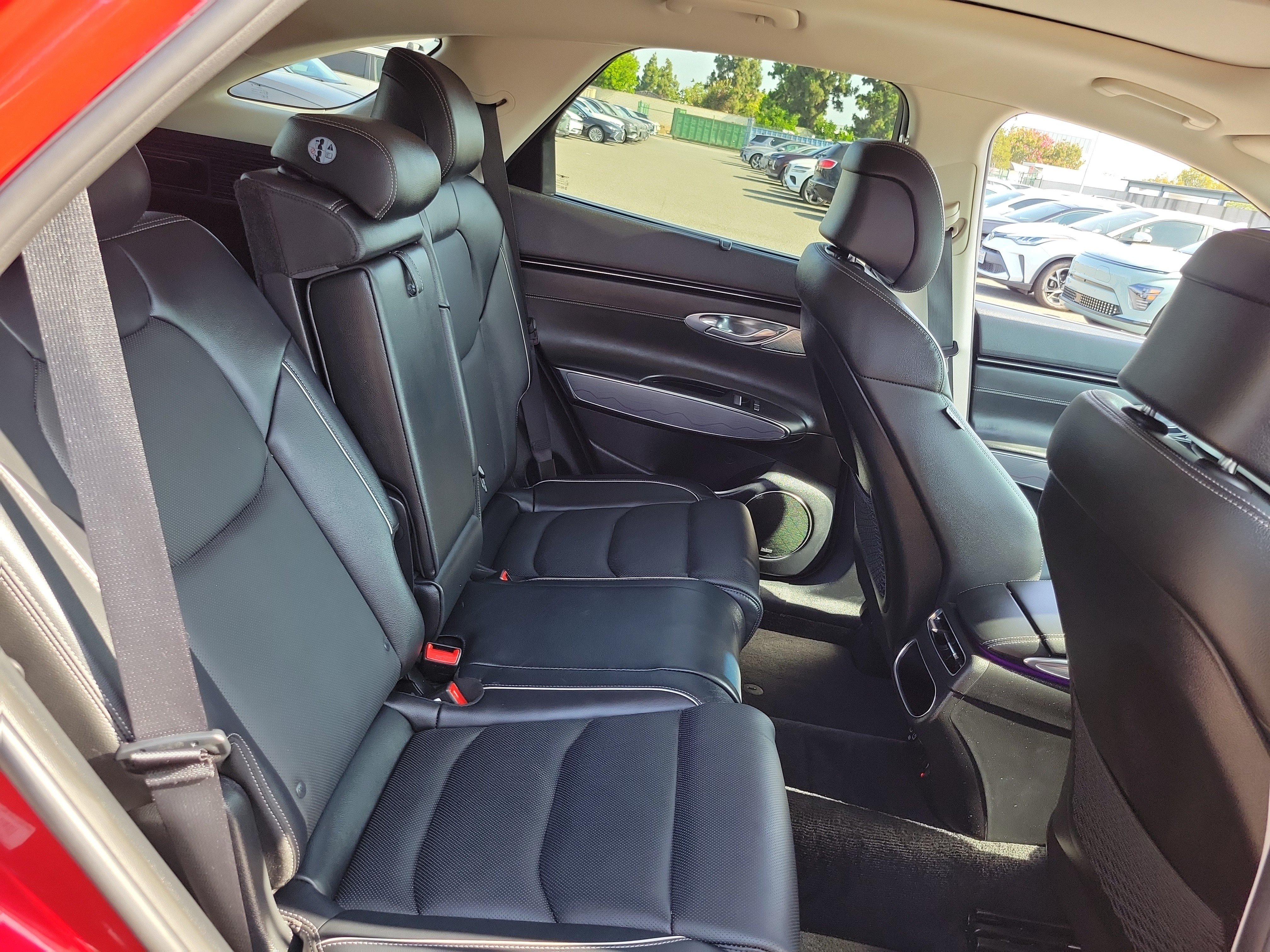 Certified 2023 Genesis GV70 2.5T w/ Advanced Package AWD/4WD image 25