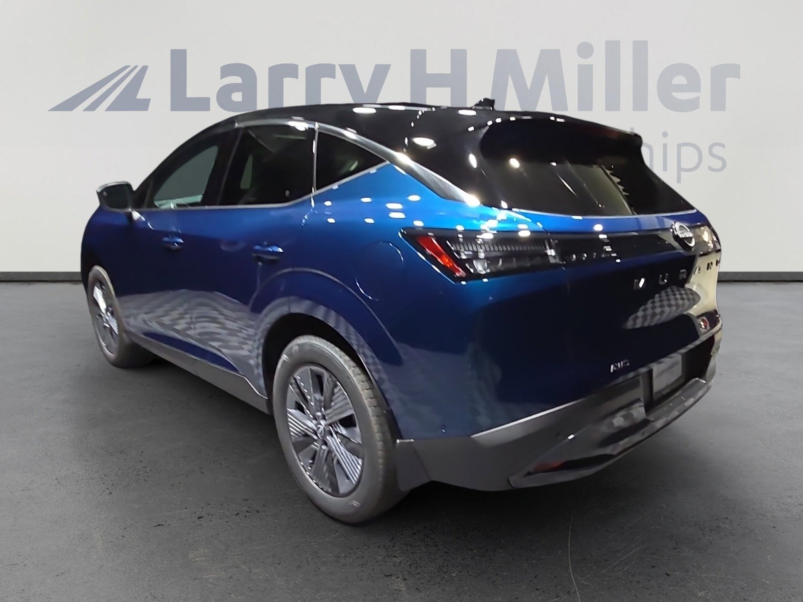 New 2025 Nissan Murano SL w/ Cargo Package AWD/4WD image 3