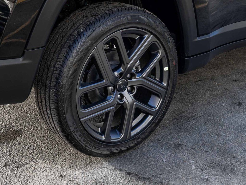 New 2026 Jeep Compass Limited image 5