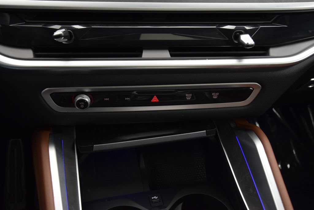 Used 2025 BMW X6 M60i w/ Executive Package AWD/4WD image 32